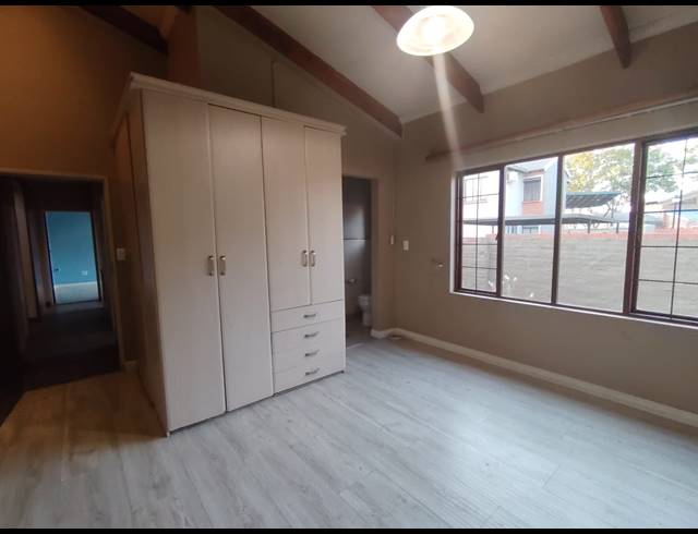 3 BEDROOM TOWNHOUSE FOR SALE IN WATERVAL EAST